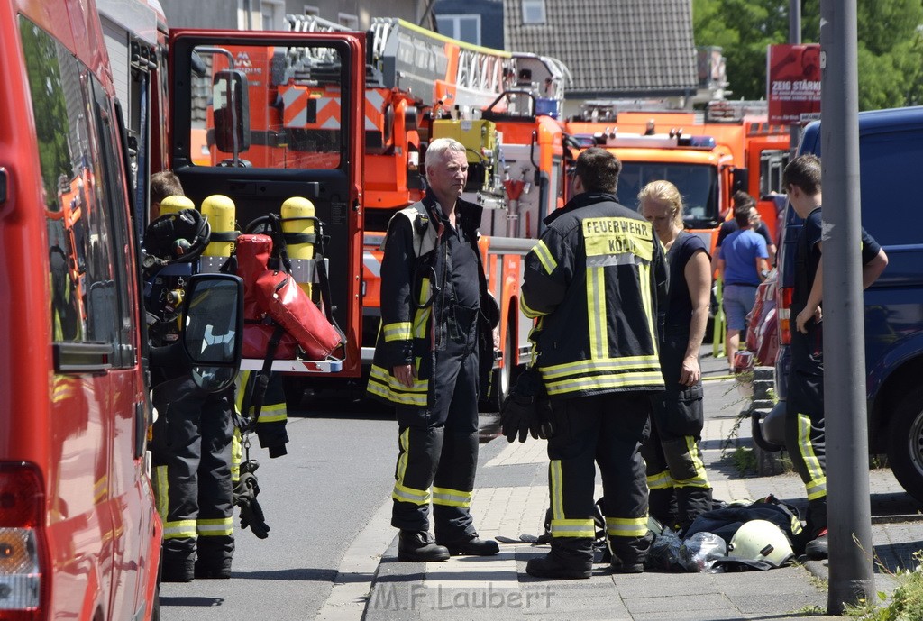 Feuer 1 Koeln Porz Grengel Waldstr P074.JPG - Miklos Laubert